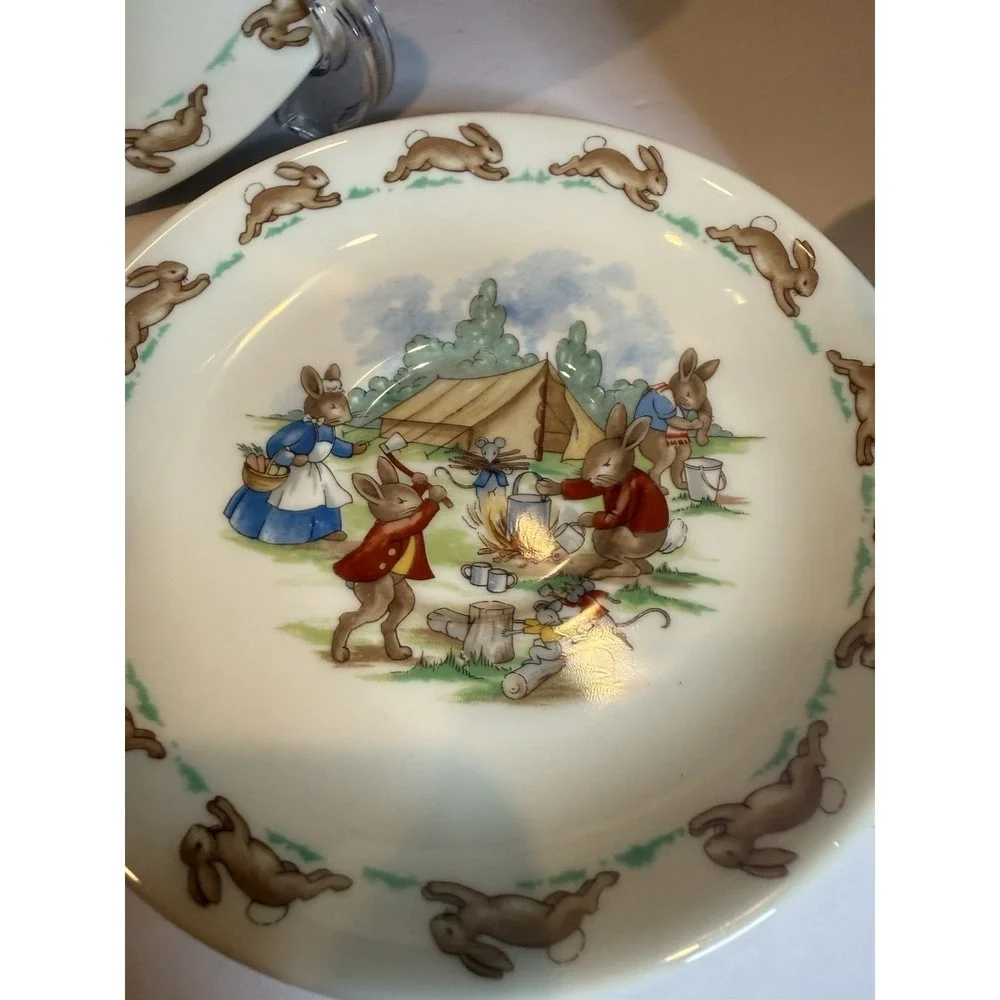 Royal Doulton Bunnykins 4-Piece Child Dinnerware Set Plate Bowl Cup Saucer
